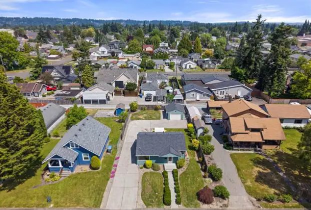 Pierce County Washington neighborhood with homes for sale